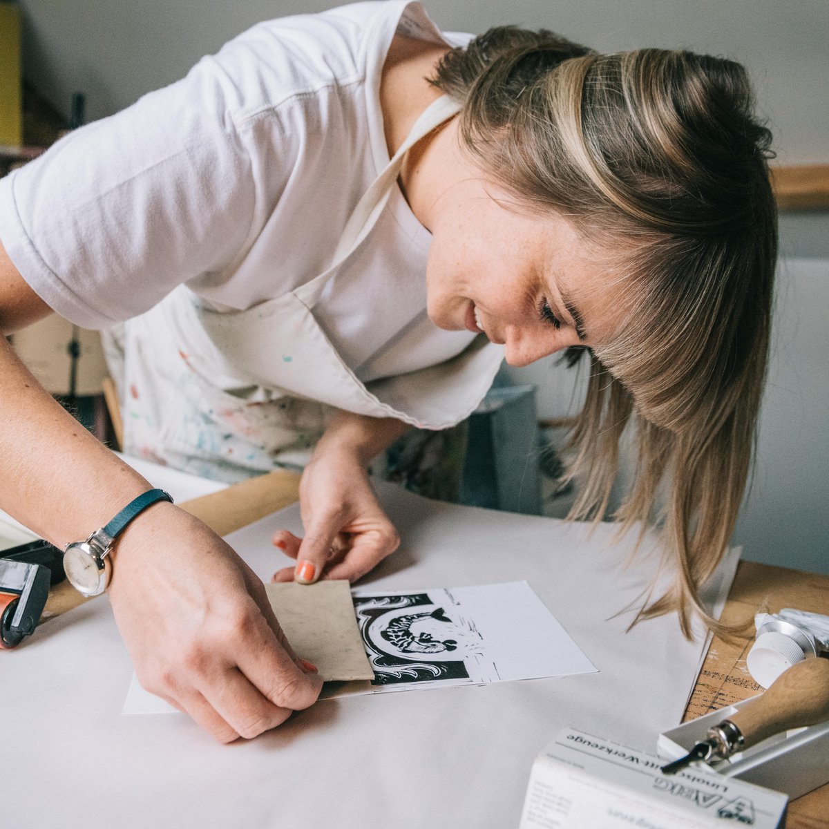 Exploring patterns - A linocut workshop with Rachel Moore | Mon 13 May | 10.30am-4.30pm | £75pp Join this linocut workshop led by Rachel Moore, a professional Kent-based artist and printmaker. Booking essential. ©Joshua Atkins Photography #sevenoaksevents #kentworkshop #linocut