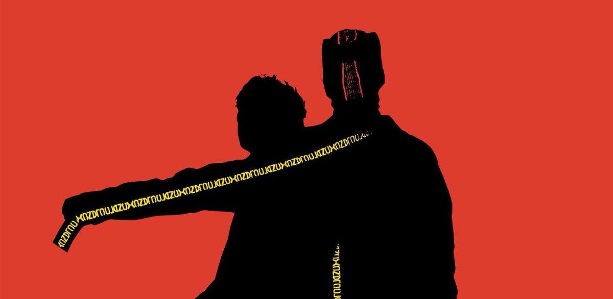 katbisKB's tweet image. I can see a vulture head profile in there. #clancy