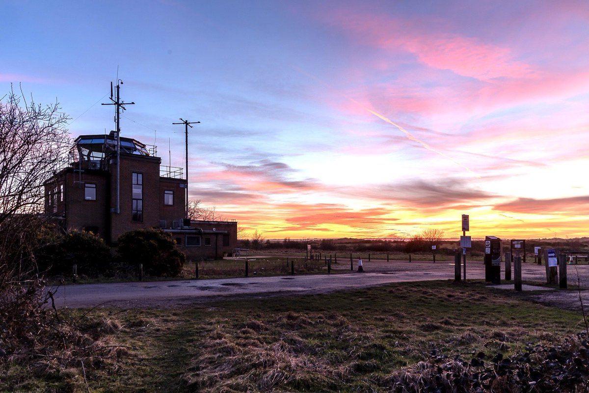 GreenhamTower's tweet image. A gorgeous shot of the tower at sunset taken by Rob Carpenter a member of @newburyphotoclub Thank you for sharing this with us #controltower #greenham #thatcham #newbury #westberks #sunset #photography