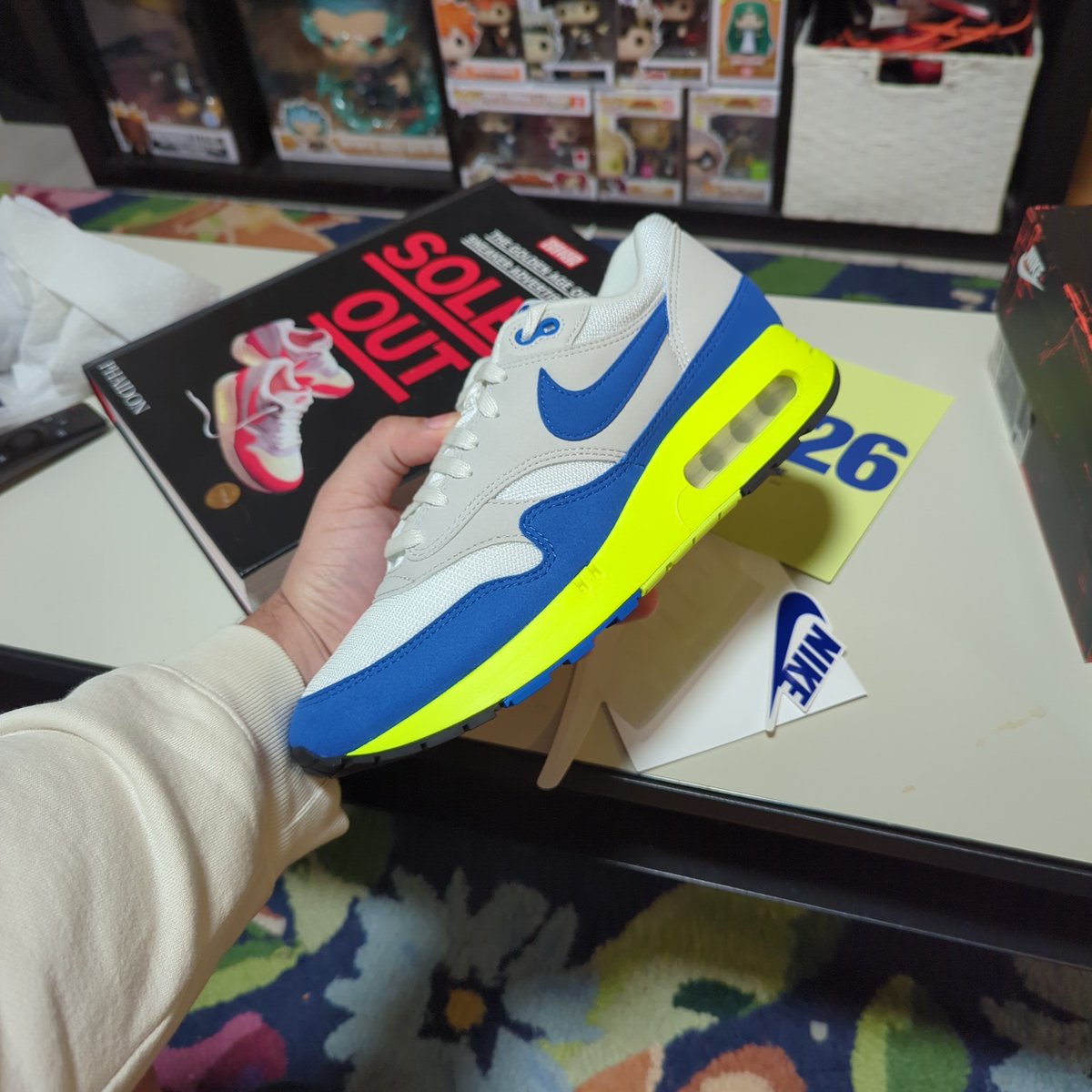 What just came in the mail has me mad emotional. THANK YOU @nike <a href="/nikestore/">Nike.com</a> I'm at a loss for words. 

Wow... Just wow