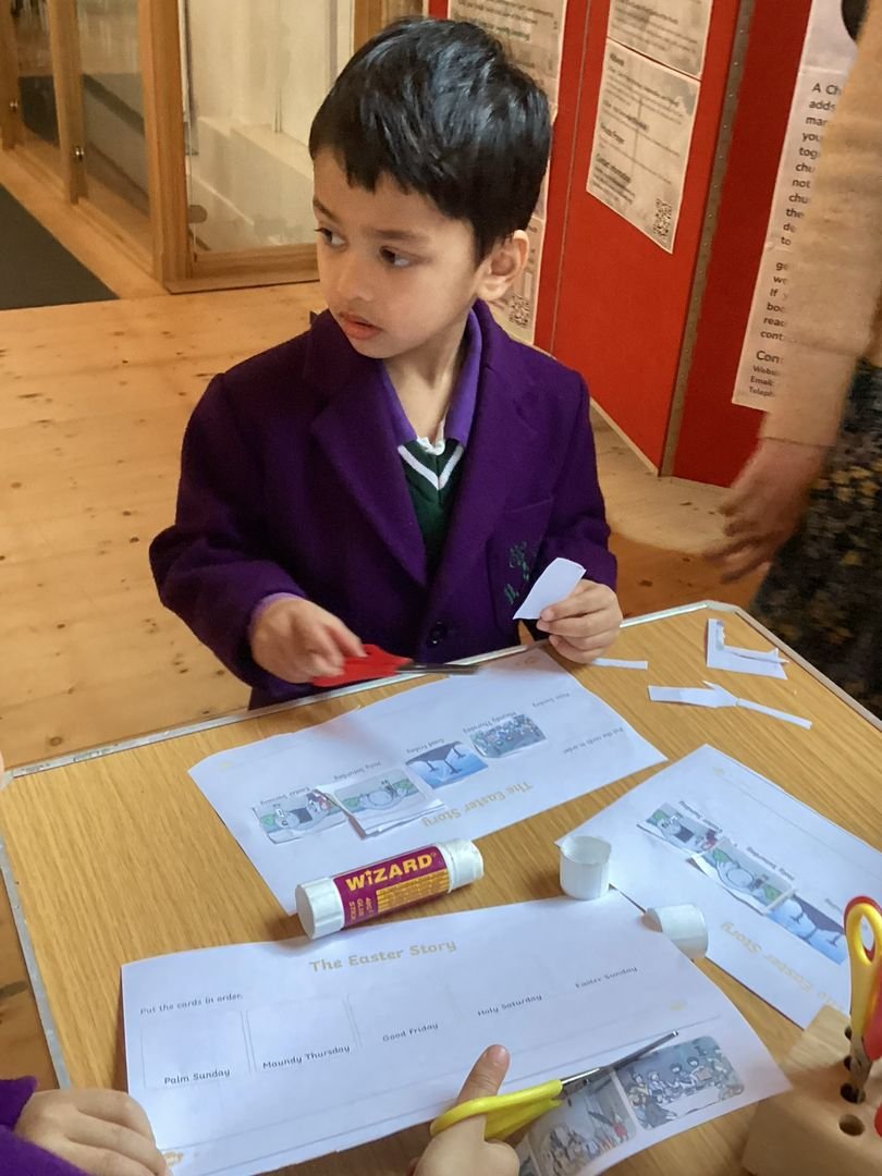 Reception had a fantastic time at All Saints Church on their first ever school trip! They took part in a treasure hunt around the church, listened to the Easter story and completed Easter crafts. Huge thanks to Revd Canon Miriam and her team! @YorkHouseSch