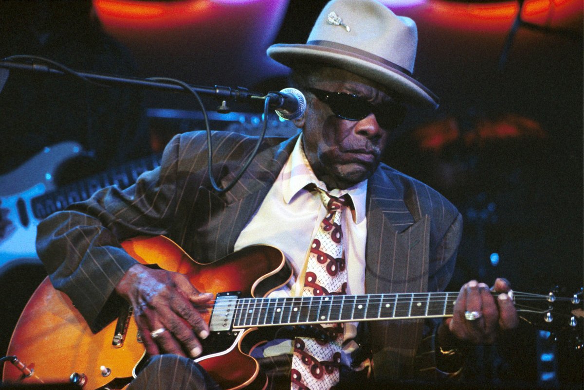 The Hook performing in March 1998 at the Las Vegas Hard Rock Hotel. Has anyone been lucky enough to witness John Lee Hooker performing live? If so, share your memory in the comments. Photos courtesy of Getty Images.