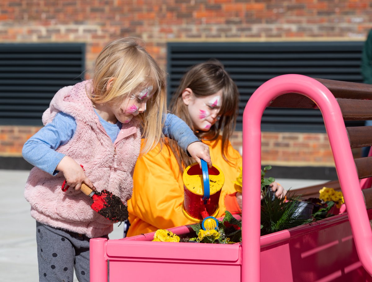 😄 Don't forget you can join us for an afternoon of fun as we celebrate the opening of the new Broadwater Green play space this Thursday 28 March from 3pm - 5pm. Children can enjoy crafts, planting, face painting & more! Find out more 👉 bit.ly/4ch34RN @PeabodyLDN