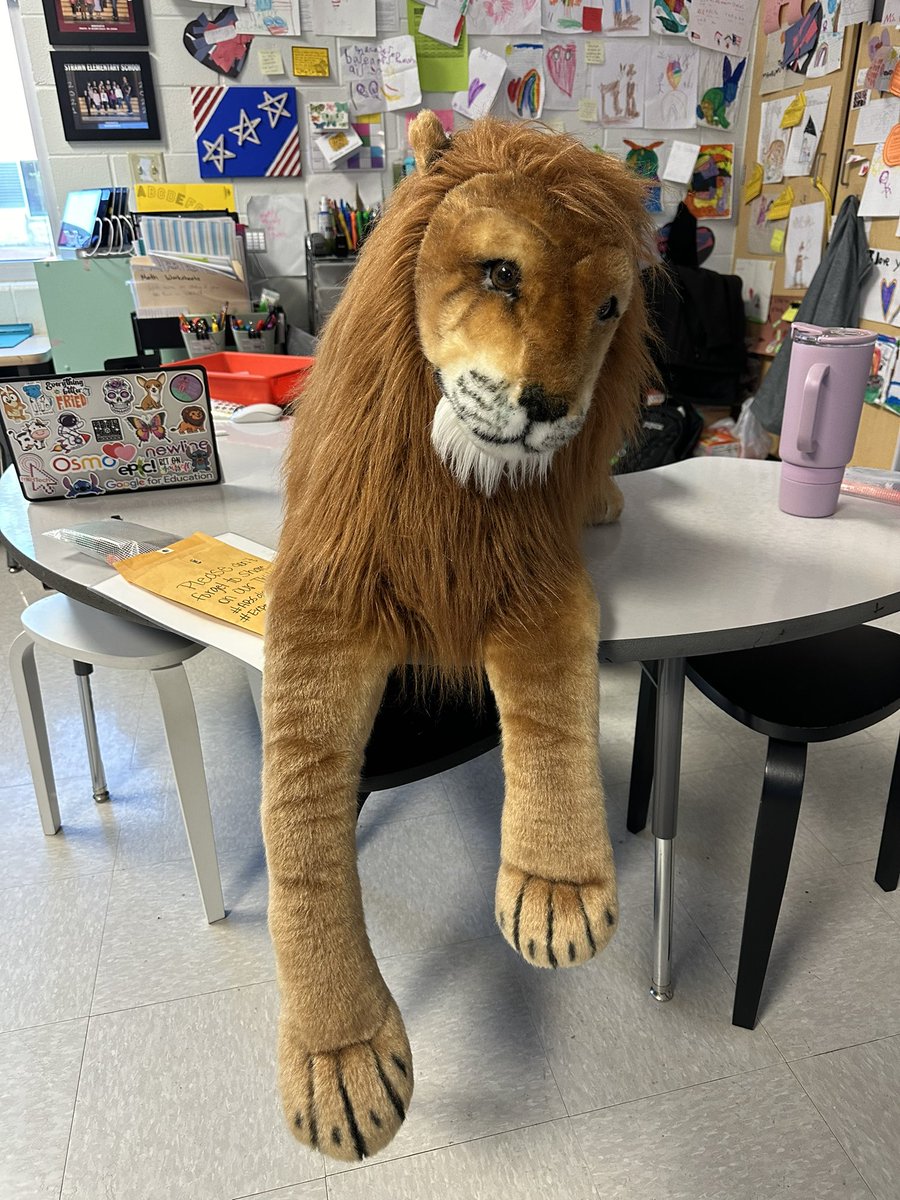 Walked into a visitor today. Kiddos were super excited. #ExpeditionExceLLence #ABSdiscovers