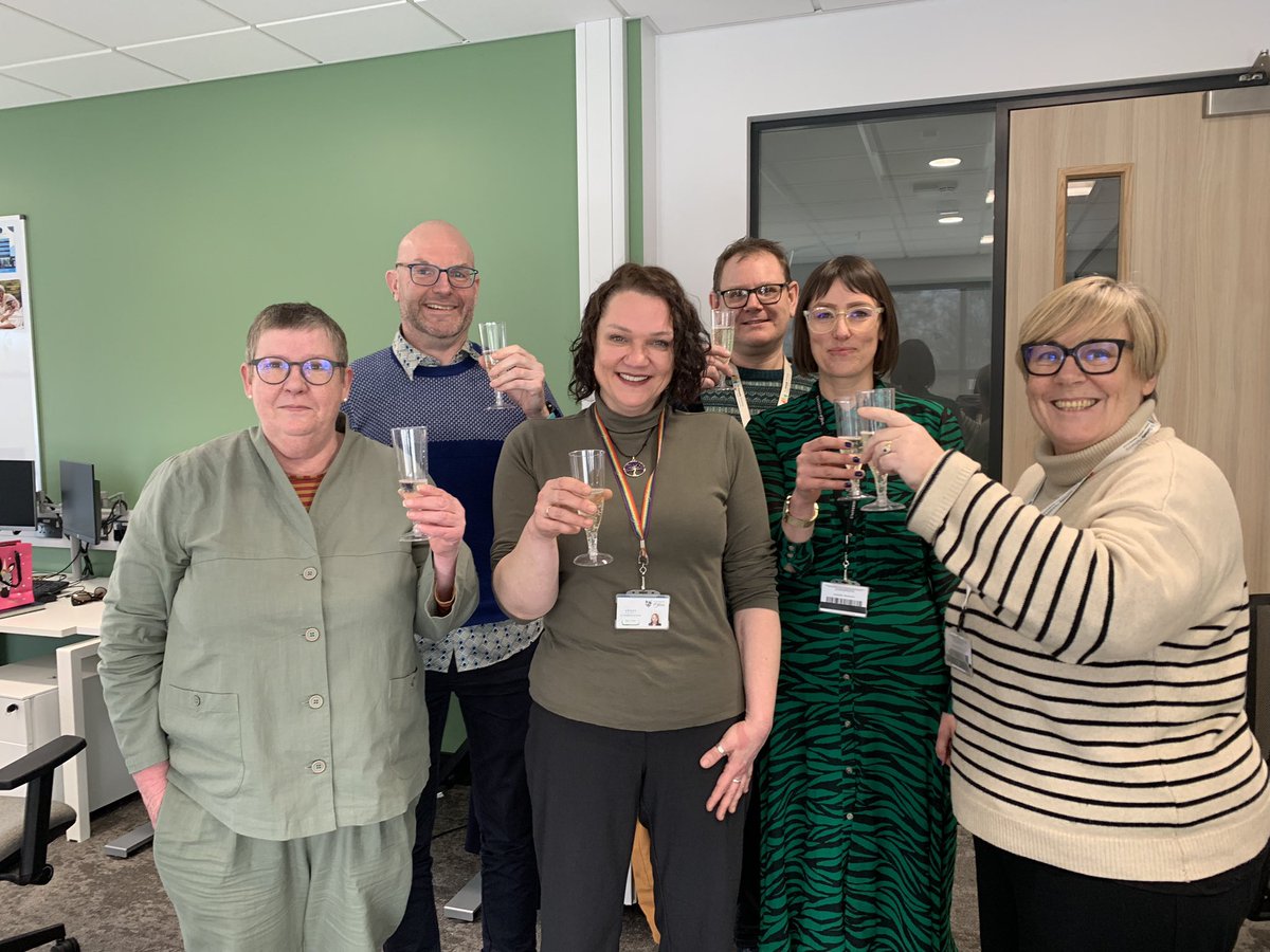 Huge congratulations to @TremendousTizzy for passing her PhD viva today. We are very proud of you Liz! Thanks to @pwillis5 @BleakHLM for being stellar examiners. Another @NIHRSSCR capacity building award delivered! Hurrahhhh @UoY_SBS