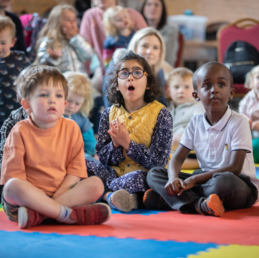 The Easter hols are almost here and if you're looking for things to do with your little ones we've got just the thing! On Fri 5th Apr we have The Dinosaur Department Store, a Concerteenies Musical Story for ages 3 to 8 and their families. kingslynnfestival.org.uk/whats-on?viewe…