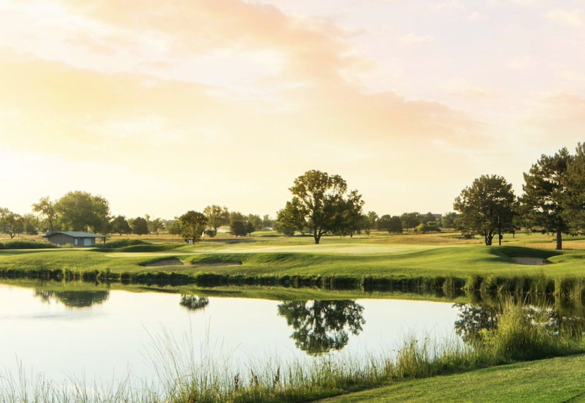 The wildflowers are blooming at @CommonGround_GC in Colorado and showing other golf courses how it can (easily) be done 🌸 A pilot project that used old #greenkeeping equipment to sow thousands of seeds under the guidance of @DenverBotanic is proving how a golf course can