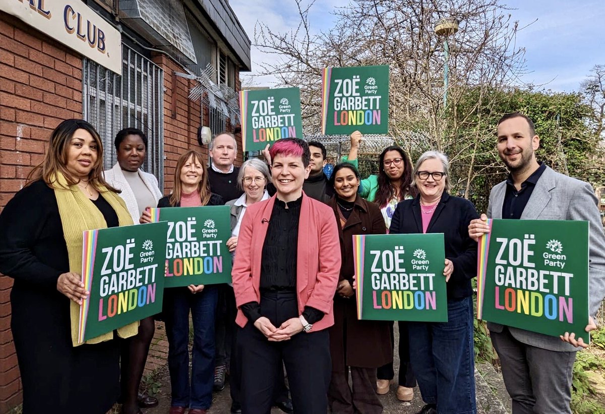 Just some of ⁦@LonGreenParty⁩ candidates standing for the London Assembly behind Green mayoral candidate, Zoe⁩. 💚 Vote for Green Mayor of London @ZoeGarbett 💚 Vote for your Green Party constituency candidate 💚 Vote for The Green Party For a fairer,greener London