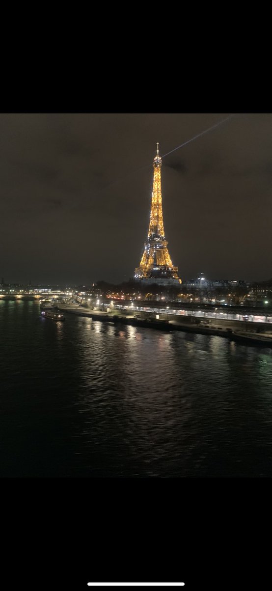 chesnais_simon's tweet photo. @bitrefill Hi !
I'm Simon and I'm French. I was intrigued by your job ad.
I find it incredible because in France and especially in Paris, the most beautiful city in the world, there are lots of activities to discover!
This is why CHOOSE ME answers you 🇫🇷🥖 https://t.co/rJMGklzERh