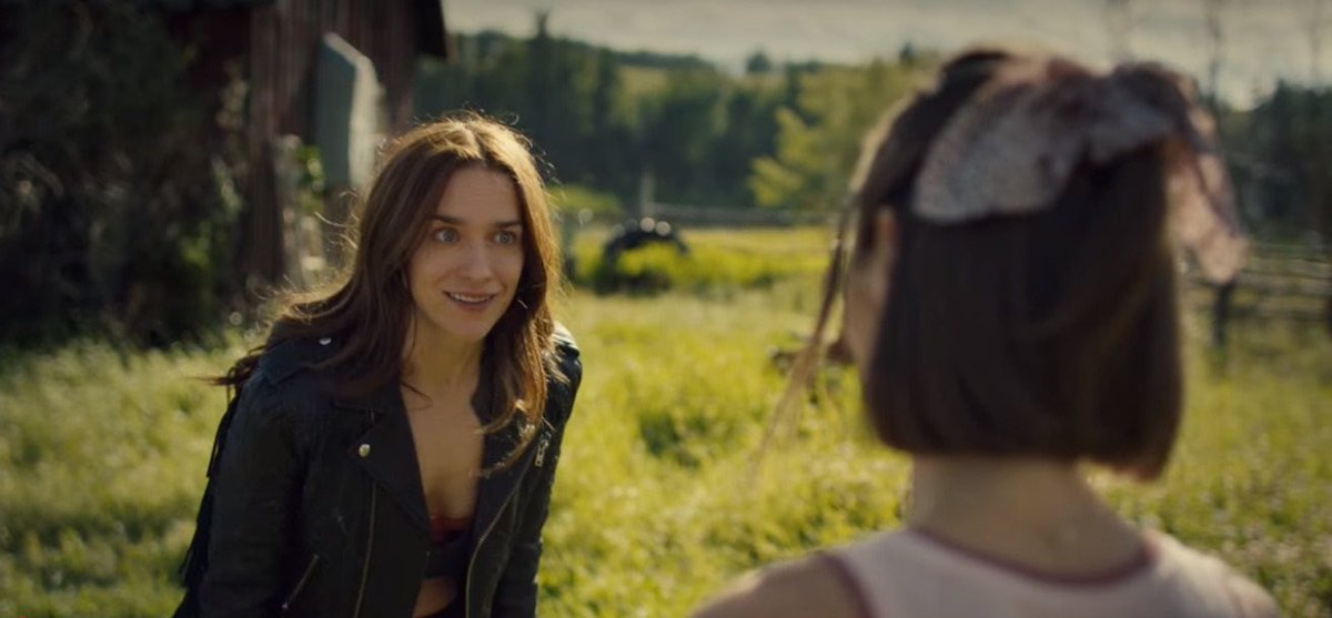 WynonnaEarpPod's tweet image. It was 3 years ago today that #WynonnaEarp "Life Turned Her That Way" (4x10) premiered.  

We get an intervention, a HUGE Earp sister fight 😭, Jolene's back...WTF 🤬, RIP Casey, Waverly vs Jolene, Wynonna picks Cleo?, Dark Angel Waverly😲!  

OMG, what an episode!