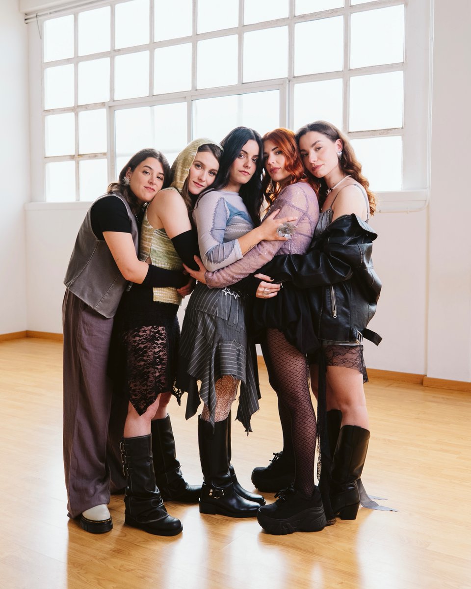 tanxugueiras's tweet image. Quen é a que canta? Tanxugueiras &amp;amp; @fillasdecassmp3  🎙️✨ 29.03.24