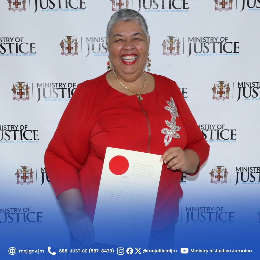 Delroychuckjm's tweet image. Here are some highlights from our recent Notaries Public Presentation of the Commission on February 2,2024.

The newly appointed Notaries Public were presented with official instruments. 

Visit moj.gov.jm for more. 

#FirstClassJusticeSystem