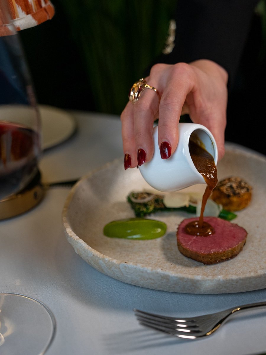Experience perfection with our Dry-aged Wiltshire Beef Fillet! 🥩 Paired with a bone marrow dumpling, broccoli hariyali, and dukkah, each bite is a burst of flavour and texture you won't be forgetting anytime soon. @michelinguideuk @hardensbites @goodfoodguideuk @squaremeal