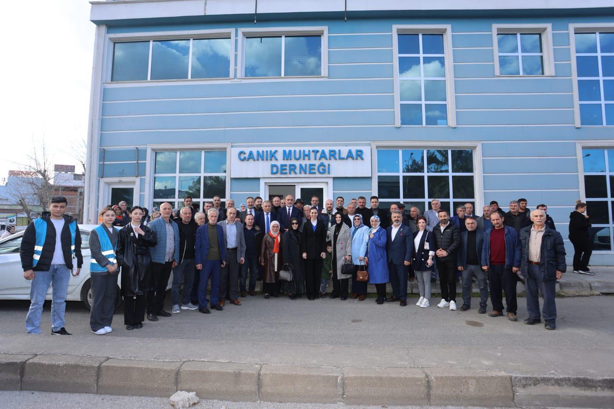 ibrahimsandikci's tweet photo. 📍 Canik Muhtarlar Derneği'ndeyiz. 

AK Parti Genel Başkan Yardımcımız, Çevre, Şehir ve Kültür Başkanımız ve Samsun Milletvekillimiz Sn. Çiğdem Karaaslan (@CK_Samsun), İl Kadın Kolları Başkanımız Rabia Bay Keser (@Rabia_BayKeser), İlçe Başkanımız Mahmut Gençay (@mahmutgencay55) ve teşkilatımızın kıymetli mensuplarıyla birlikte Canik Muhtarlar Derneği'ni ziyaret ettik. 

Bizleri hoşsohbetle ve ilgiyle karşılayan muhtarlarımıza yürekten teşekkür ediyor, çalışmalarında kolaylıklar diliyorum. 

#Canik 
#GerçekBelediyecilik