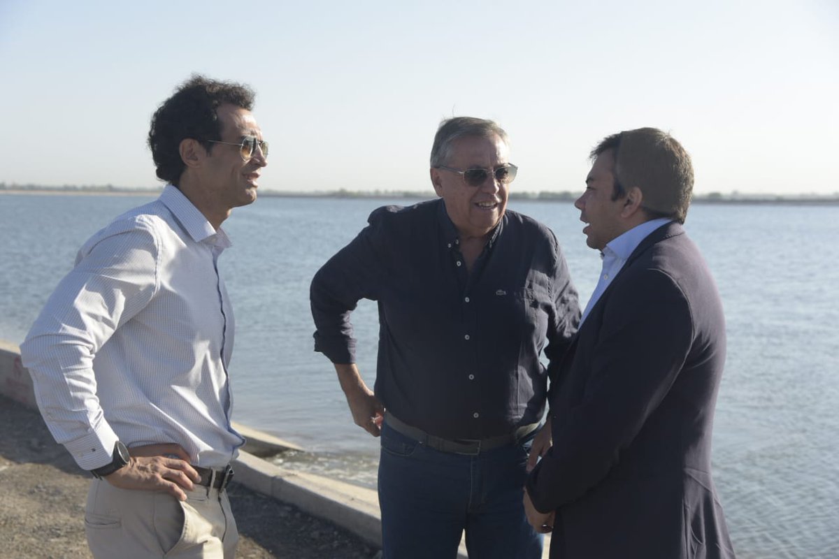 Hoy quedó en operaciones el Sistema de Riego Hijuela Esteban. Fue ejecutada con financiamiento internacional y del Gobierno de Mendoza, incluye la impermeabilización de 12 kilómetros y un reservorio que permite darle a los regantes mayor flexibilidad en el sistema de riego.