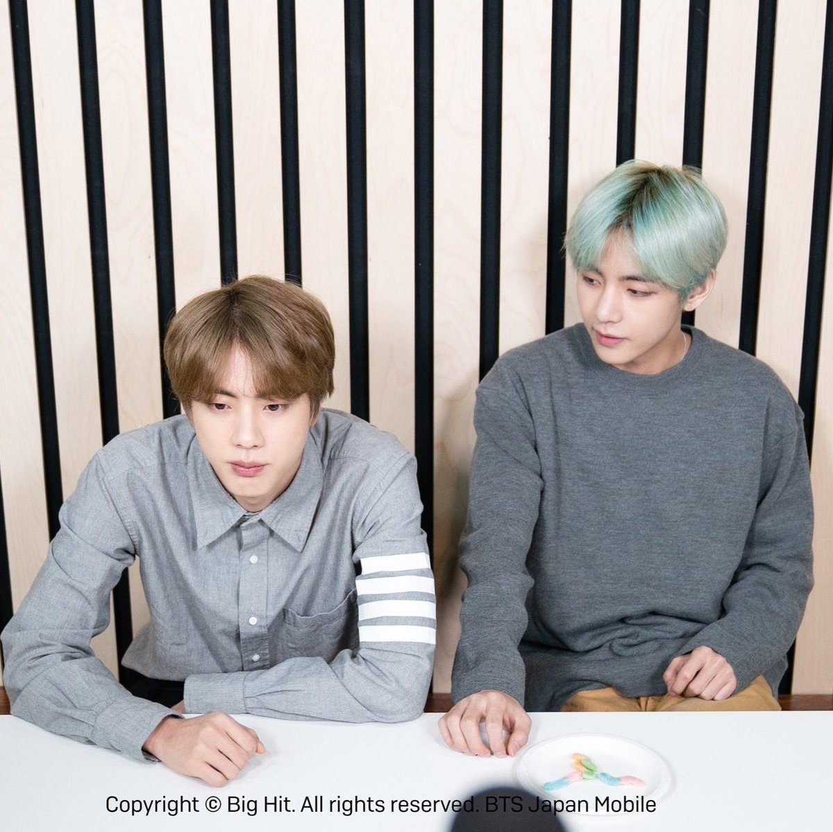 Winterberry0430's tweet photo. Taehyung having butterflies in stomach around Seokjin- a wholesome thread 💜 https://t.co/DqDUNEhUcz