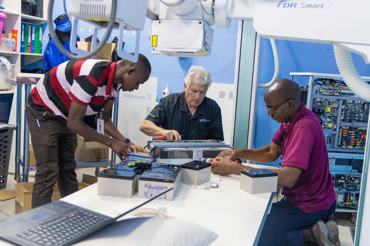 High-quality surgical care is a team sport! That’s why we welcome the experts at the TRIMEDX Foundation for regular technical training & maintenance on our medical equipment - Like they recently did at CURE Zambia!