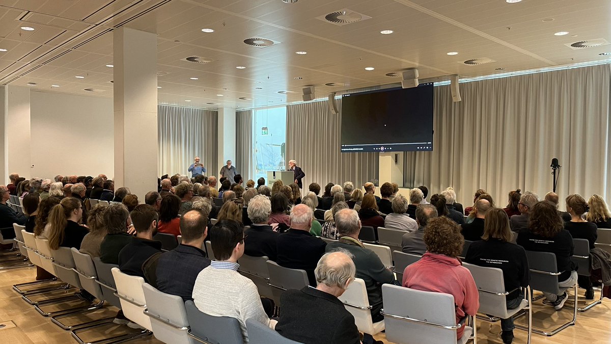 Première van de film Eeuwige Bossen van Jan Ketelaars en Bert Maes bij de RCE. In deze film wordt het belang van oude bossen en wilde bomen en struiken toegelicht. In mei komt de film op televisie, zie de site.
eeuwigebossen.nl Daar staat ook een trailer op.