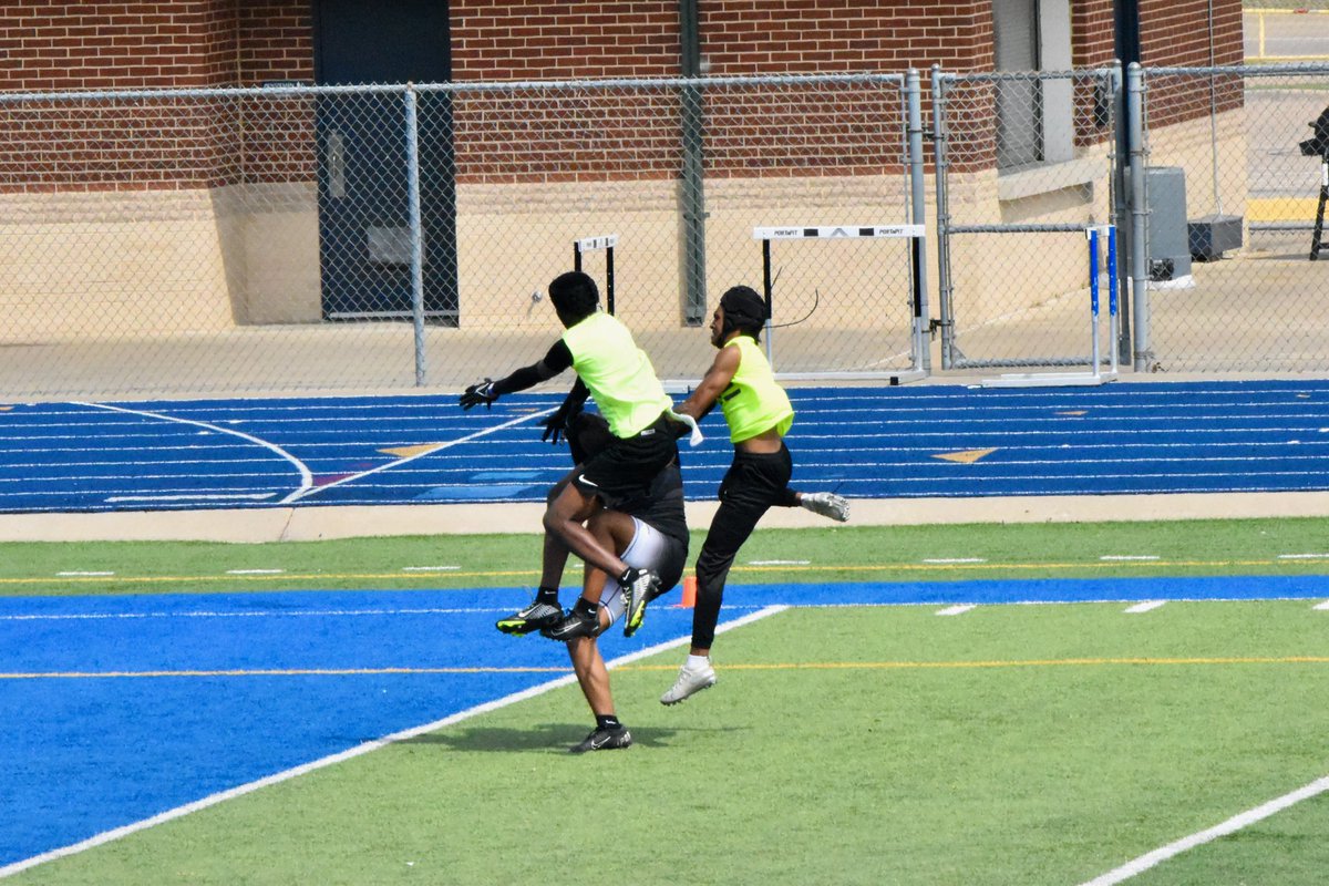 Landon Dressell ‘26 K/P/ATH Colleyville Heritage tweet media