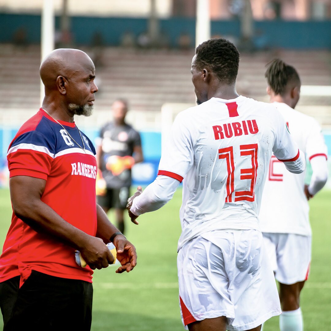 Rangers_Intl's tweet image. Nwanne, this match no be beans at all, Small small, make we sip water,
Carry small advice, make we 4 they reason well.😀
Because sometimes, people wey dey for theater, dem dey see better pass the actors.🤷🏽‍♂️

#LifeLessons #SmallAdvice #ThinkDeep 
#HistoryTogether #NeverSayDie