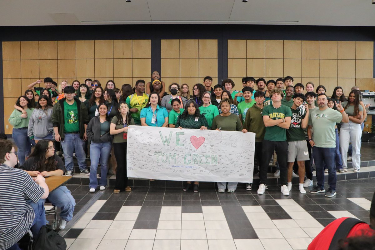 From sage to lime, to shamrock, emerald and all shades in between, Hays CISD on March 25 displayed our green as we together became Hornet Strong. On Monday, our Hays CISD community wore the color green in support of @hornetstrong following this past week’s tragic bus crash.