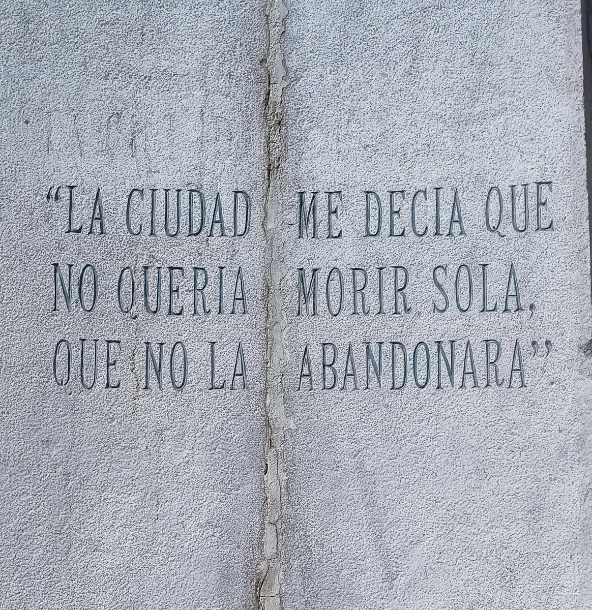 Estos versos de José Hierro me hacen pensar en Alcalá.