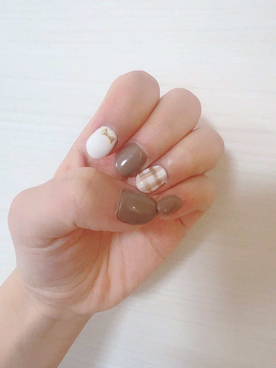 ブラウンネイル💅🤎
かわいい🥹🩷