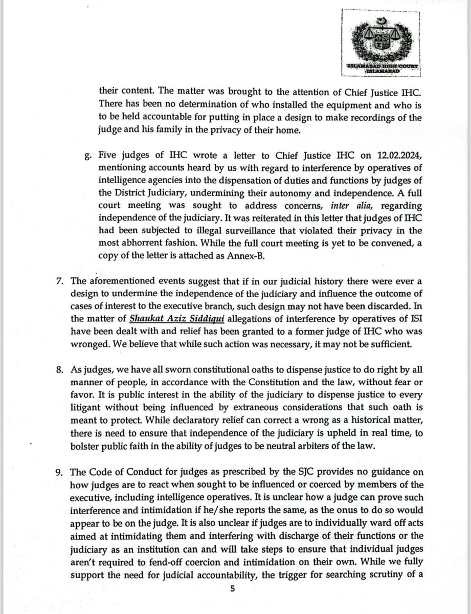 ImaanZHazir's tweet photo. The letter by 6 Judges of the Islamabad High Court to the Supreme Judicial Council on “interference” and “intimidation” by “operatives of intelligence agencies” is HUGE.Everyone has known the pressure the courts have been under but the bravery of these 6 judges must be applauded. https://t.co/POfGiaCelB