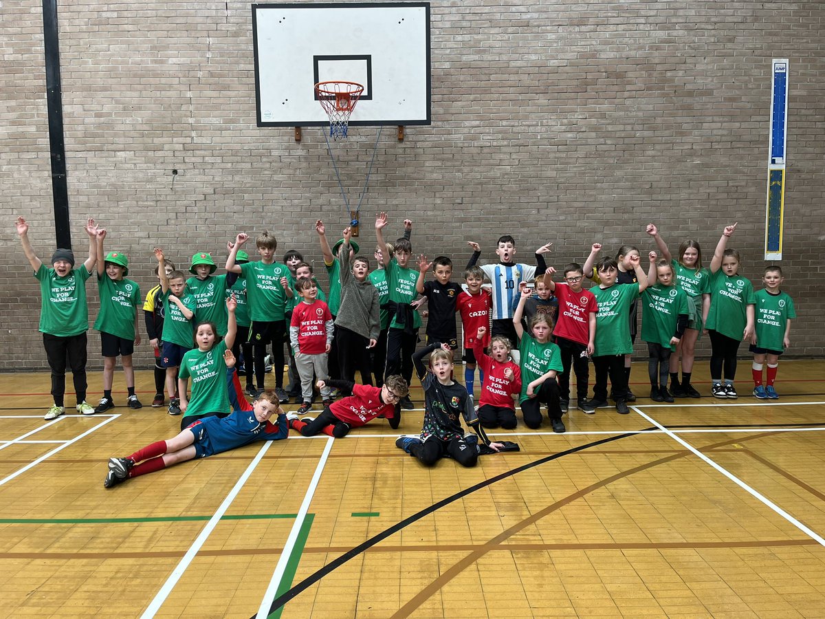 We had a brilliant #WRUFitFedFun camp @BryngwynSchool ⭐️ Everyone enjoyed taking part in a variety of sports. A big thank you to our partners @WRU_Scarlets, @sportcarms & @CHcricketwales 🤩 33 participants thoroughly enjoying. Da Iawn Pawb👏