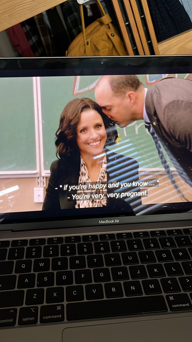 aprt303's tweet image. I JUST REALIZED THAT THIS SCENE IS RECREATING WHEN BUSH LEARNED ABT 9/11