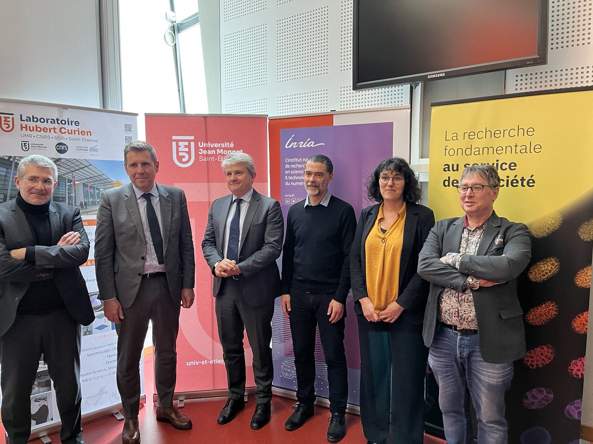 RegionAcAura's tweet image. Lancement de l’équipe-projet @Inria Malice !

Issue de la collaboration entre Inria, l’université Jean Monnet et le @CNRS, cette équipe vise à combiner l’expertise en #IA et en physique pour permettre des avancées dans la compréhension des mécanismes d’interaction laser-matière.