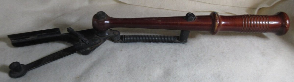 Vintage Remington Arms Co. Automatic Hand Trap Skeet Clay Pigeon Thrower USA ebay.com/itm/2354900531…… #eBay via
<a href="/eBay/">eBay</a>
#sportinggoods #hunting #trapshoot #Remington #remington #skeet #hunting #hunt #sports #deerhunting #huntingseason #sportinggoods #outdoors