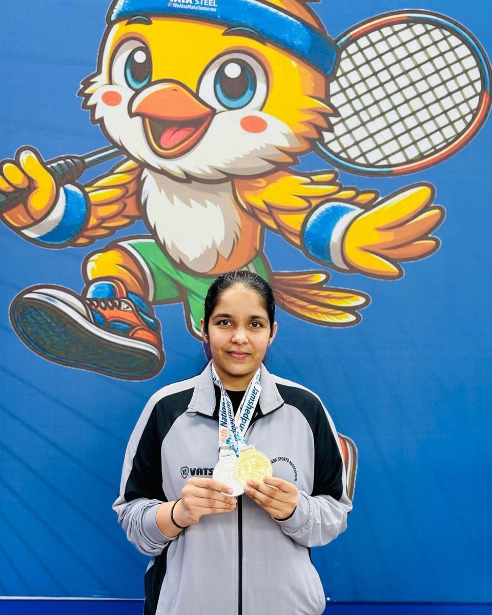 ज्योति #प्रजापति को 6th नेशनल पैरा बैडमिंटन चैंपियनशिप में एक #गोल्ड_मेडल और एक #सिल्वर_मेडल जीतने पर बहुत-बहुत #बधाई और हार्दिक #शुभकामनायें!
#NationalParaBadmintonChampionship #parabadminton #Badminton #Sports #ParaTeam #NationalChampionship #sports #Prajapati