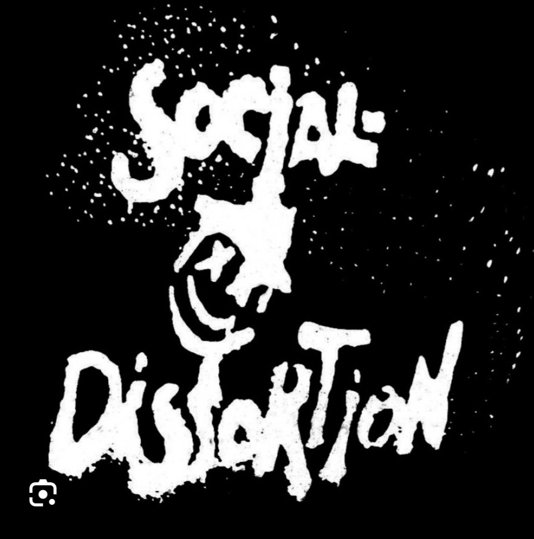 Happy 'Social Distortion' Tuesday afternoon Rockin' Rollers.
🗣🎤👊😵👊
#SocialDistortion
#MikeNess
@allen_marple