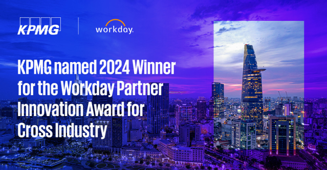 Kennyaoneill's tweet photo. KPMG and Fifth Third Bank designed and deployed a scalable framework to allow for equally deep reporting within both Workday and Snowflake. The data-first approach allows for new data pipes to be added in just minutes. #WDAYPartner https://t.co/VLifujXiBR https://t.co/fb3Dz2J4Iy