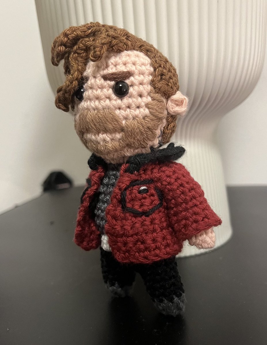 FoxTheRedCat's tweet image. "Hey Darling."
——
Couldn't help but make a little something while watching #Passenger ! Might need to add some bruises to make the look complete...
I absolutely loooved the show!!!❤️ I'm now onto my first rewatch to see how many details I missed!🧐
#EmoEddie #Passenger #ITV