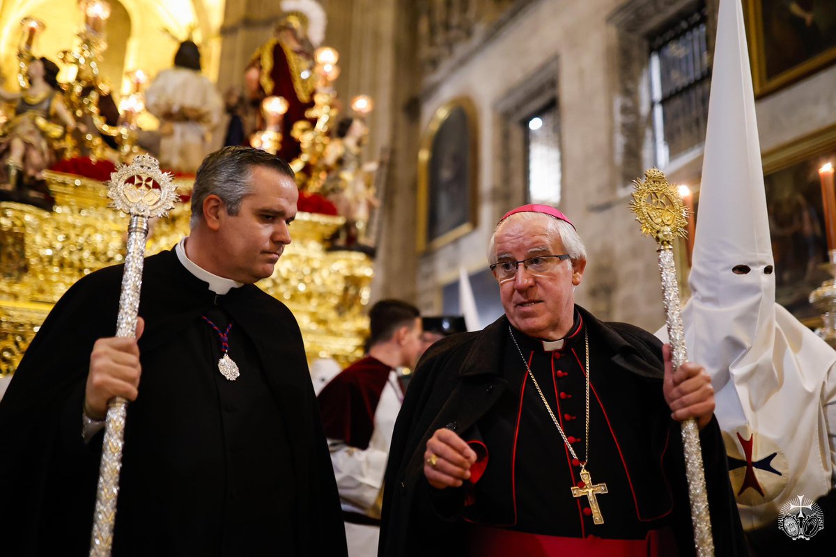 HdaDulceNombre's tweet photo. #LaBofetá24 | Galería

Así ha sido el paso de nuestro paso de misterio por la @CatedraldeSev 

Agradecemos a @ArzobispoSaiz su acompañamiento así como a nuestro querido @AlfonsoFilibert https://t.co/KUYwLVl98j