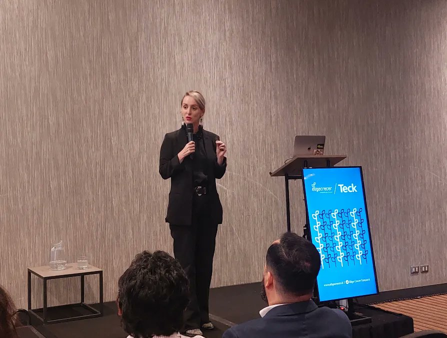 ¡Participamos en el "Encuentro de Mujeres en el mundo empresarial de #Tarapacá"!, organizado por Elige Crecer de Teck. 

La actividad contó con la presencia de la Ministra de la Mujer, Antonia Orellana y la conferencista Nerea de Ugarte.