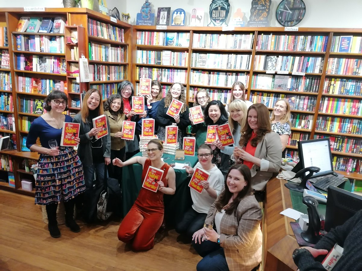 Fab to be at one of my favourite bookshops (@WELBooks) to be at the launch of How To Solve Your Own Murder by @Kristen_Perrin @QuercusBooks - there are a lot of writers here and they squeezed into one shot!