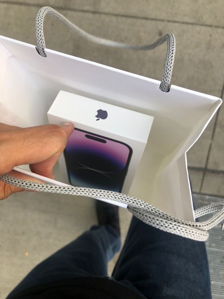 mdyr_malyt's tweet photo. هديتك بعد الفجر 10000﷼ ايفون 14 Apple Phone +⌚️

بدون شروط فقط تابعني @mwsslwl56251652
 رتويت واكتب تم

السحب من المتابعه والرتويت ، بالتوفيق لكم https://t.co/dXT45HGndv