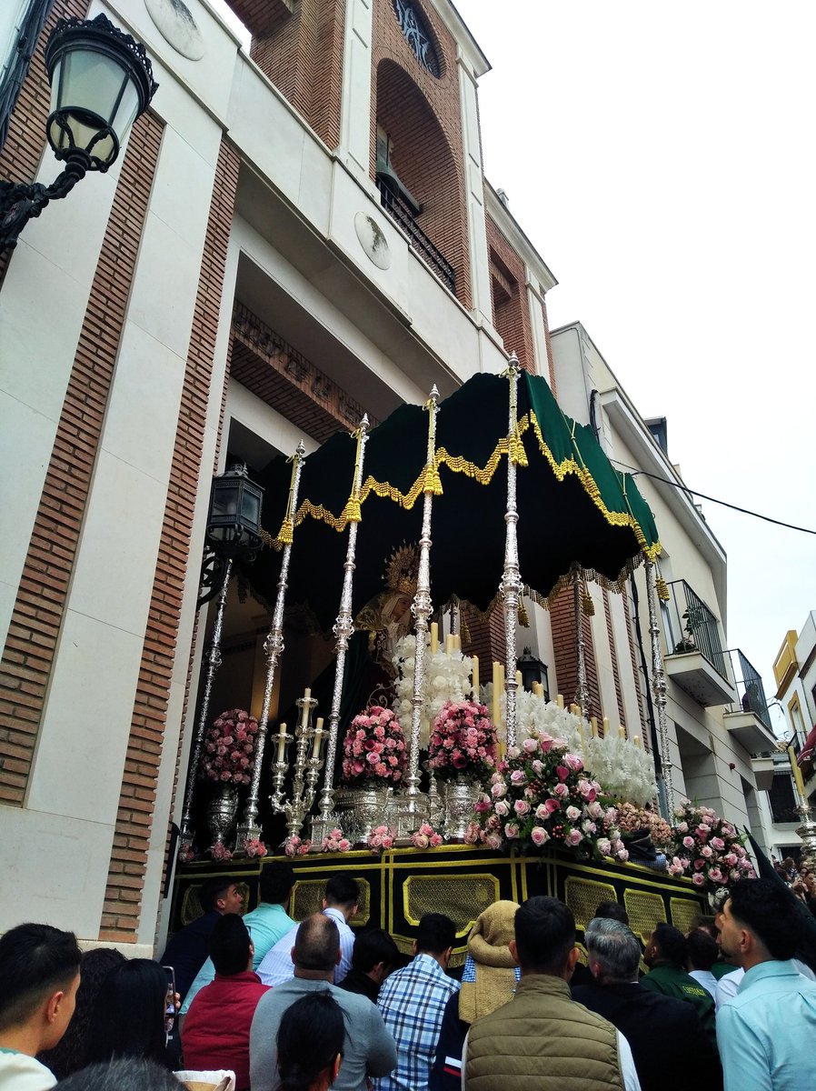 JOSELUGIRALDA's tweet photo. Hoy el viso del alcor nos acoje de gloria a nuestra banda tras la esperanza de redención .@soledadalgaba @Arquellada7 https://t.co/W303kNWezG