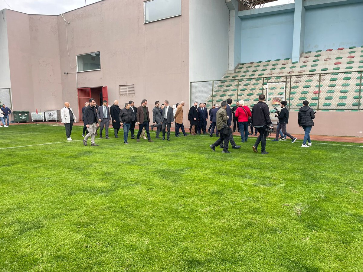 erdoganakkaya38's tweet photo. Gençlik ve Spor Bakanımız Sn. Osman Aşkın Bak ve Cumhur İttifakı AK Parti Maltepe Belediye Başkan Adayımız Sn. Kadem Ekşi ile birlikte Maltepe Spor Kulübü idmanını ziyaret ettik.
Sporculara ve Kulüp yönetimine nazik misafirperverlikleri için teşekkür eder,başarılar dilerim.

#Yenidenİstanbul