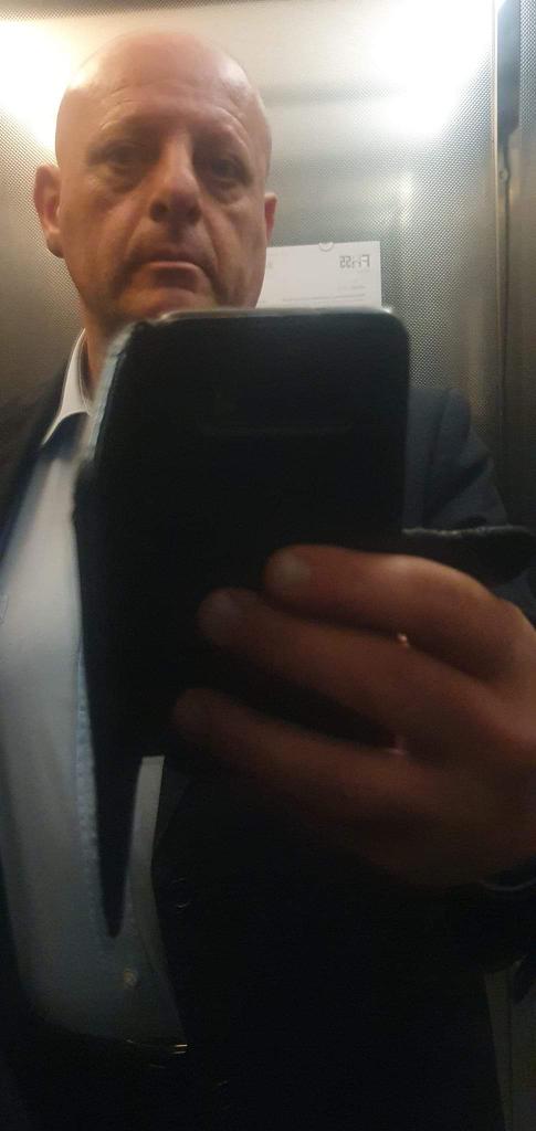 Sto andando..ci vediamo stasera su La7 alla trasmissione #DiMartedì..un abbraccio