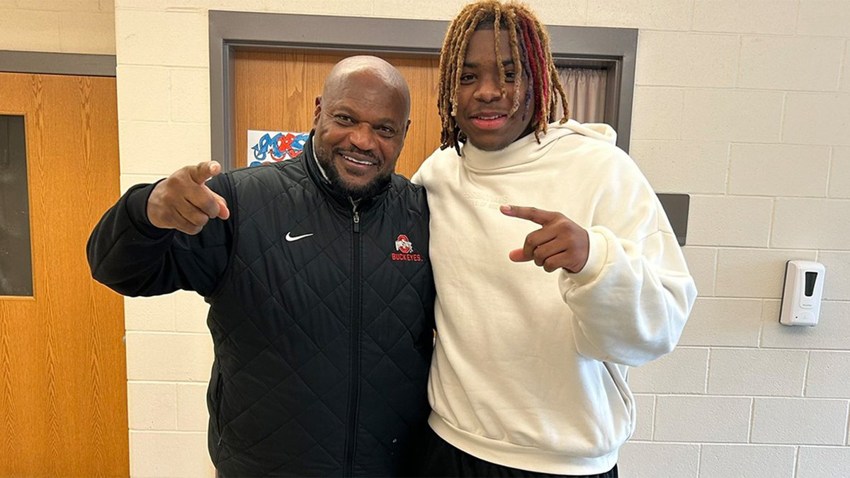 'The relationship I have with Coach Day and Coach Johnson. That’s what puts them on top.' Top 150 DT Trajen Odom (@traajenn) made his debut Ohio State visit and is already looking forward to his return. Some notes for @LettermenRow. on3.com/teams/ohio-sta…