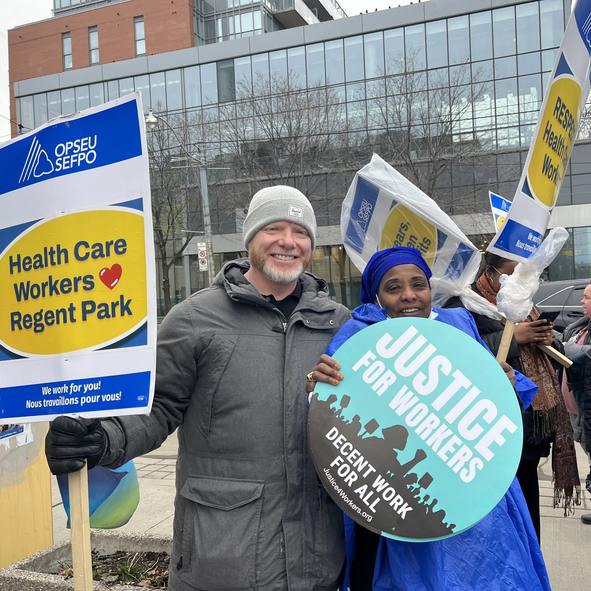 So 👏🏿 Much 👏🏾 Support 👏🏽 For 👏Regent Park Community Health Centre workers! @OPSEU Local 5115 ⏰ It’s time for #Justice4Workers and a #FairDealNow 📣 Send a message here: opseu.org/support-regent…