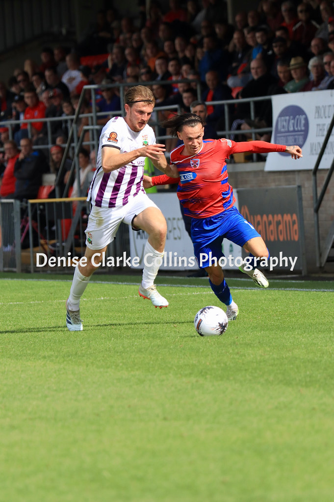 Throw back from my first vanarama league - Ryan Hill On the ball, Dagenham & Redbridge FC v Barnet FC #ryanhill #dagenhamandredbridgefc #barnetfc #football #vanaramaleague #nationalvanaramaleague