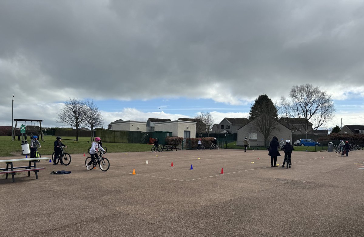 Primary 6a and 6b started Level 1 Bikeability training today and will continue on Friday. A big thank you to Miss Christieson for organising this and making it possible for our learners! 🚲 more information can be found here: bikeability.org.uk/get-cycling/cy…