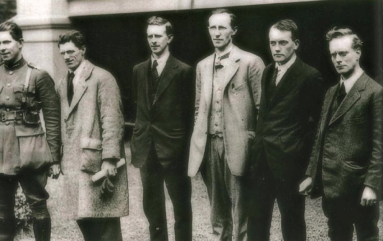 #OTD in 1922 – The Anti-Treaty IRA members reconvened to put into effect their motion from 26 March when it stated the IRA would be the legitimate army of the Irish Republic, which was in defiance of the Dáil Éireann vote. Read more 🔗 wp.me/p3XCMr-LVH