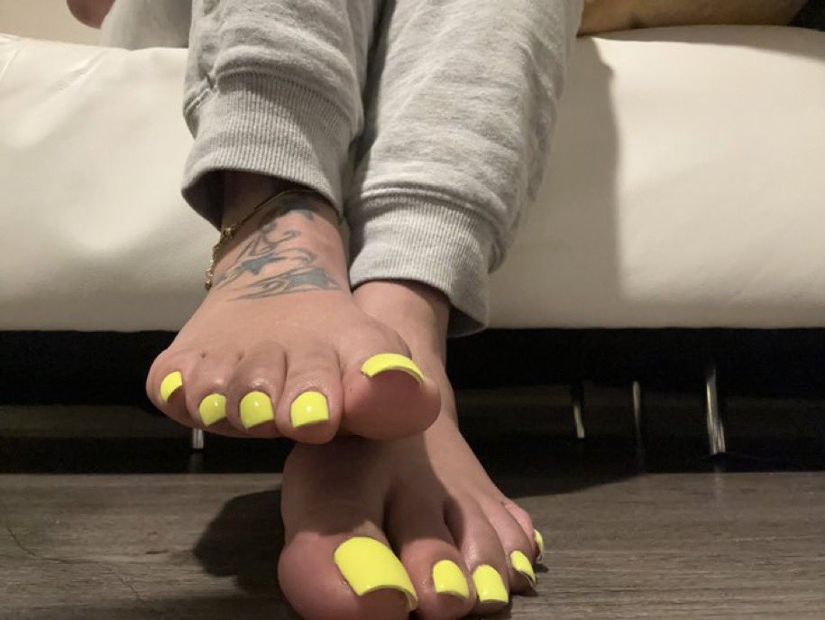 Loveli1Gorgeous's tweet photo. 😍 @cashmonae5 💛💛💛💛🔥🔥🔥🔥💅🏿👣💅🏿👣😈👅😈👅💦💦💦💦💦💦 https://t.co/DF2JySSFaI