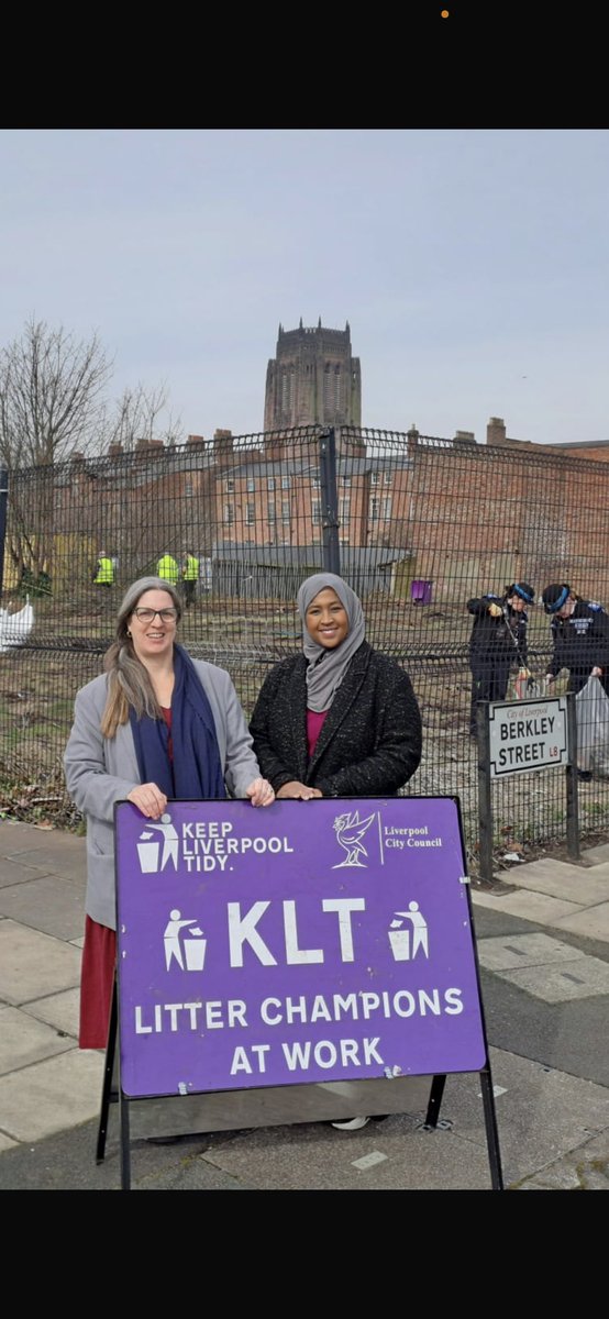 Big thank you to staff and volunteers who helped out today in Toxteth for the #KeepLiverpoolTidy campaign. @lpool_LSSL @CllrLauraRC @lpoolcouncil @PlusDane @daniellesharp1 @SoniaBassey1 @st_patricks